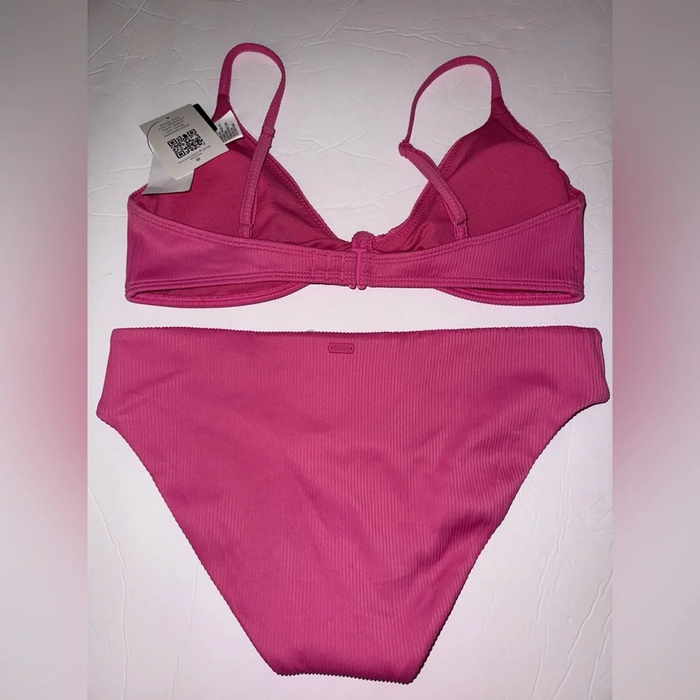 Roxy NWT Pink Ribbed Texture Top & Bottoms‎ Bikini Set Two Piece size Large - Picture 2 of 3